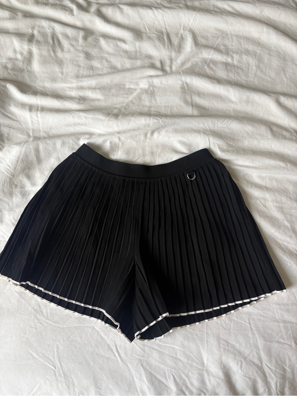 Jacquemus Black Pleated Shorts with White Trim